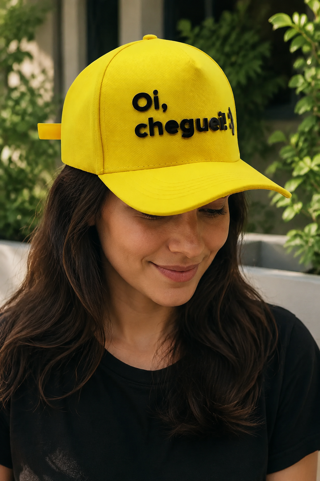 Pessoa usando boné personalizado Babo